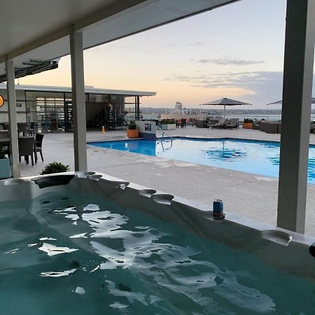 Cute Heritage Studio , Pools And Gym! Окленд Экстерьер фото