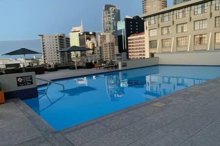 Cute Heritage Studio , Pools And Gym! Окленд Экстерьер фото